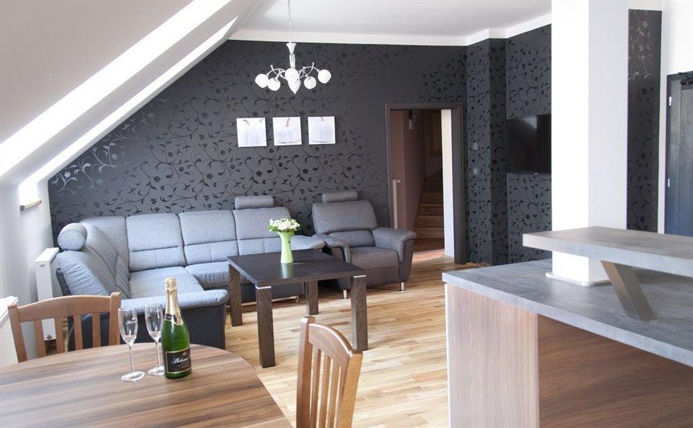 Apartmany Becherplatz Karlsbad Exteriör bild